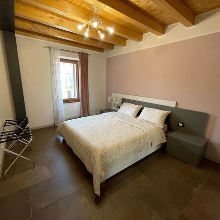 Dimora Rosso San Zeno - Wifi Veloce E Adatto Per Famiglie 维罗纳 外观 照片