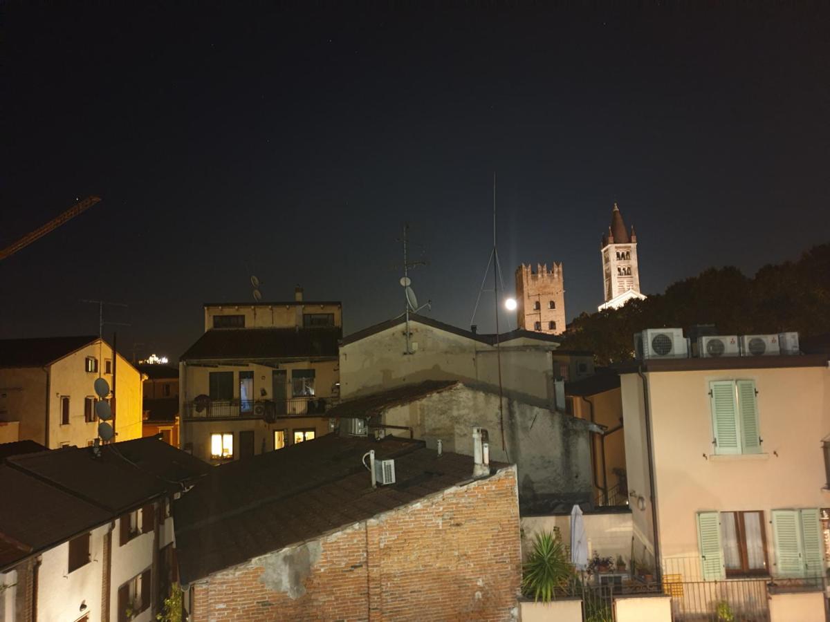 Dimora Rosso San Zeno - Wifi Veloce E Adatto Per Famiglie 维罗纳 外观 照片