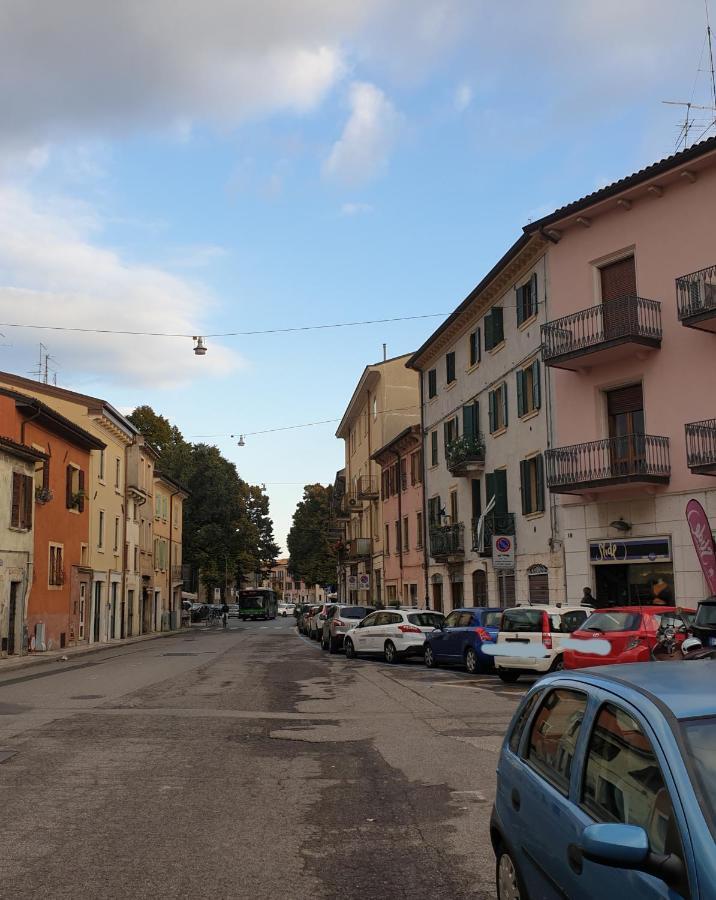 Dimora Rosso San Zeno - Wifi Veloce E Adatto Per Famiglie 维罗纳 外观 照片